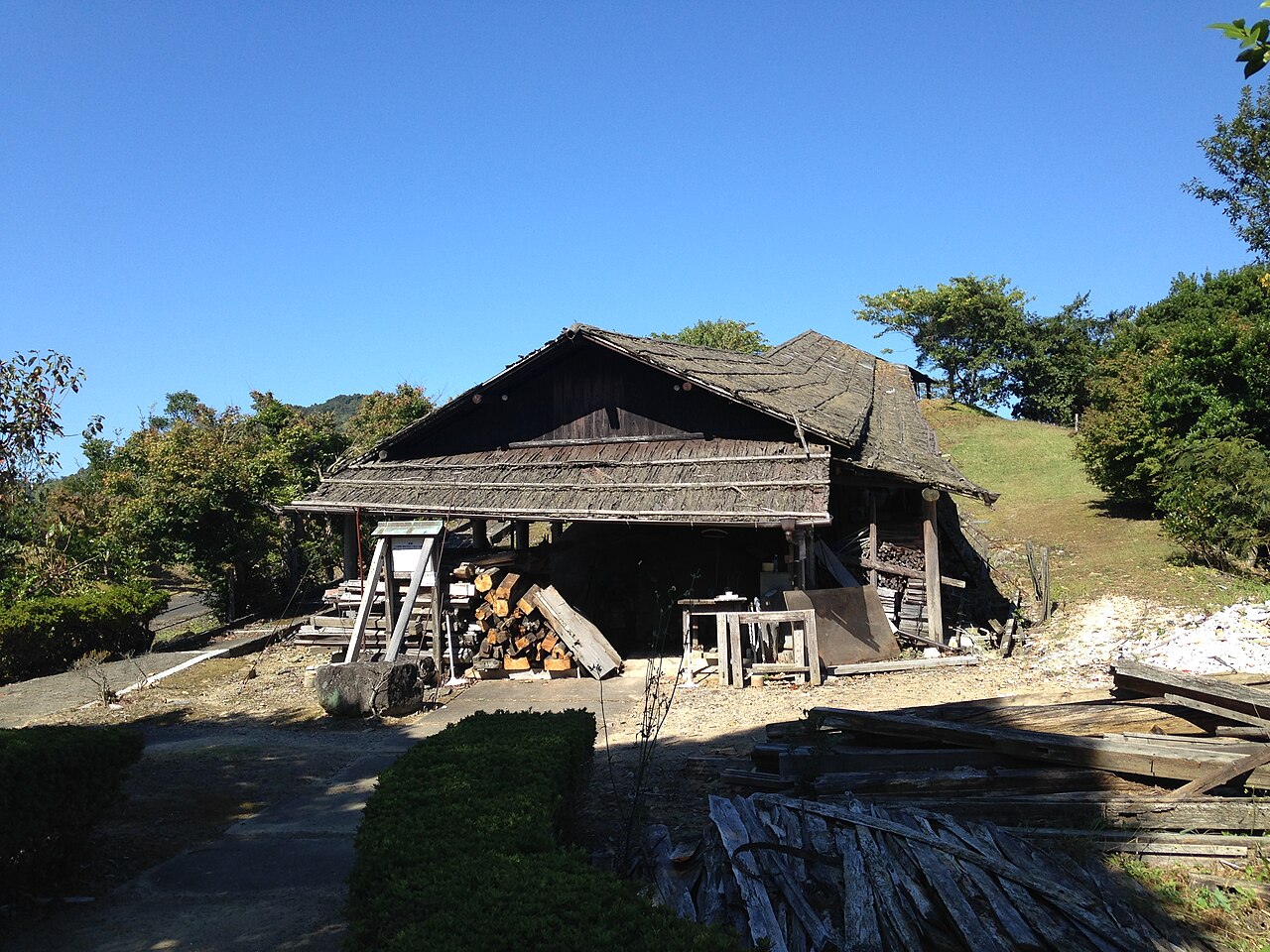 Yutoku Inari Cliffside Shrine
