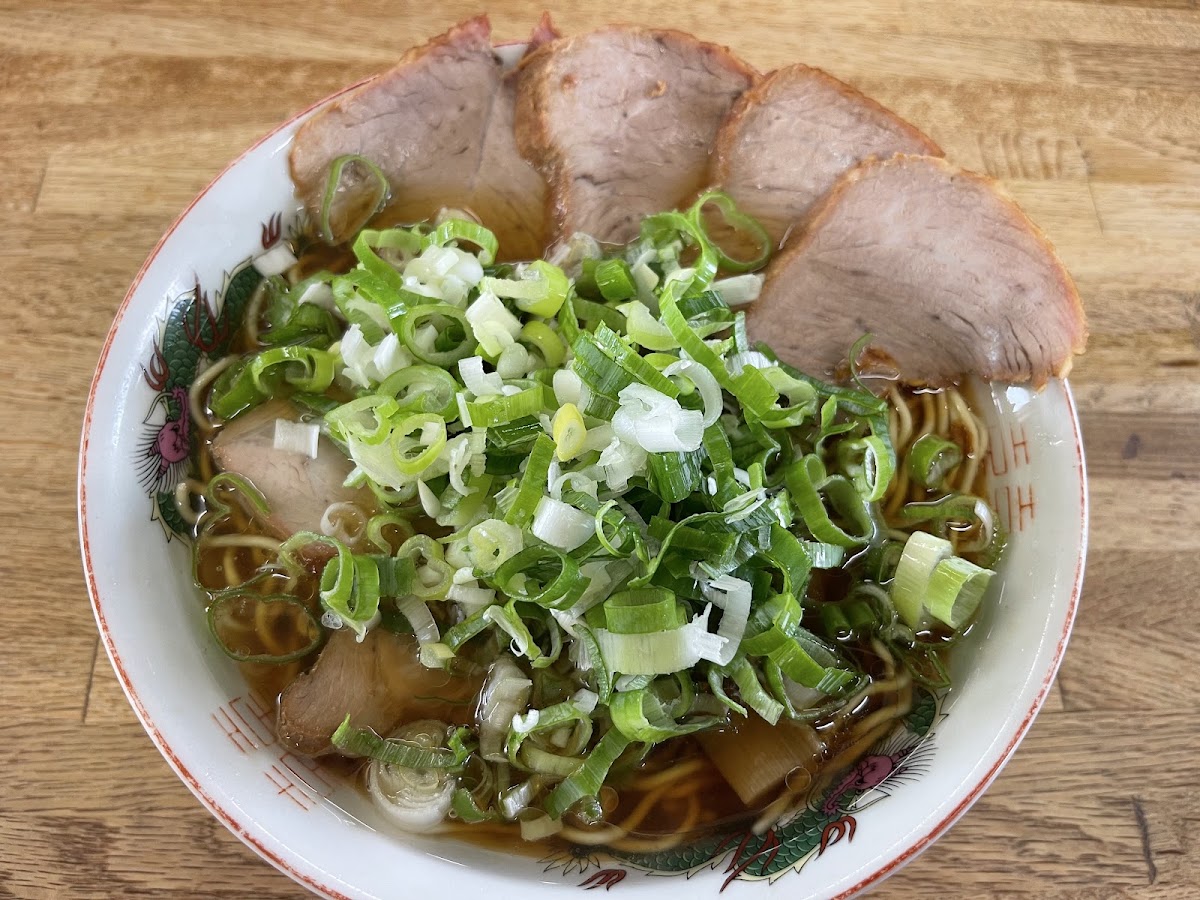 Ramen_at_ラーメンのまる八