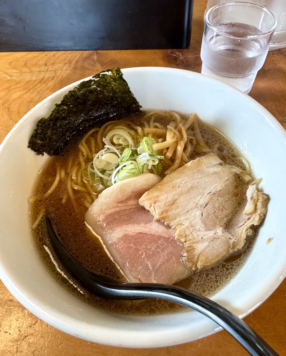 麺処 しろとくろ