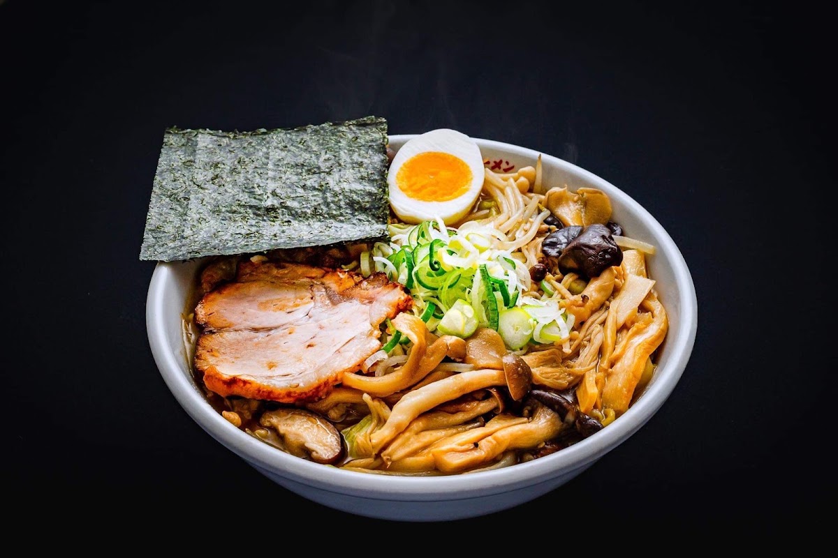 Ramen at ラーメン華門