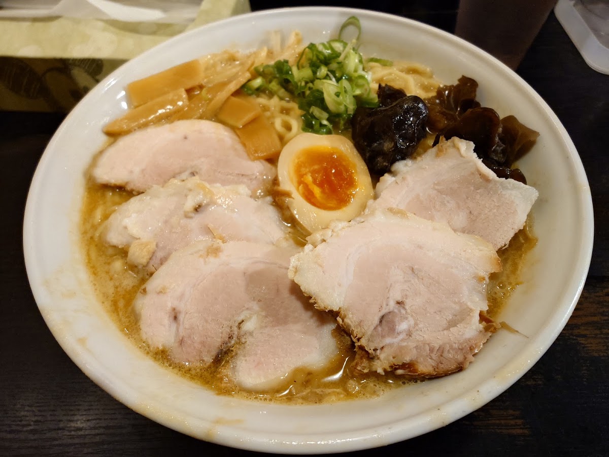 Ramen at らーめん初代 社